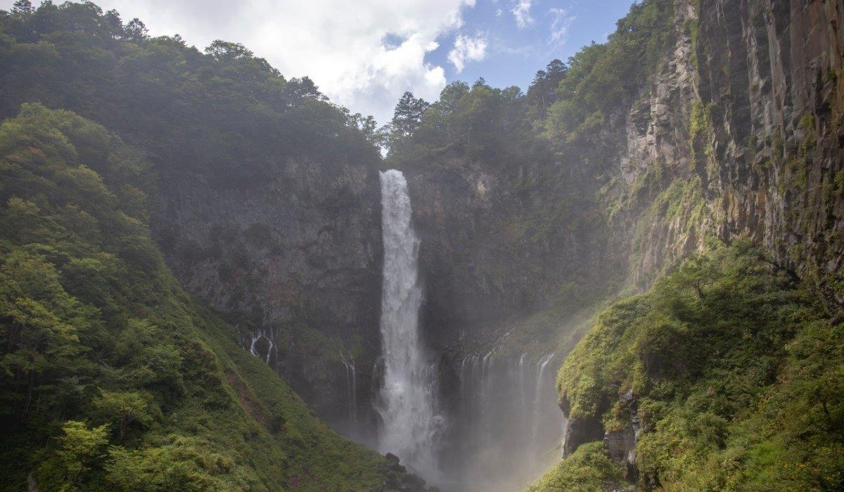 Cascada Kirifuri  Nikko Japonia